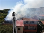 Resim Ailesine Kızdı Evi Yaktı