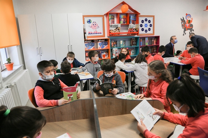 Resim Velioğlu ve Atatürk İlkokulu Kütüphaneleri Açıldı